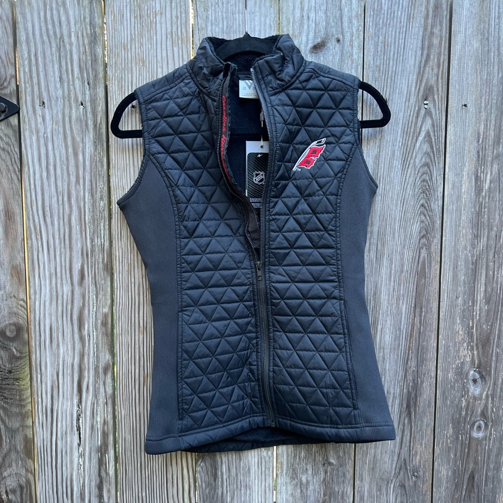 CAROLINA HURRICANES NHL Quilted Pearl Black Vest Women’s XS NWT NEW